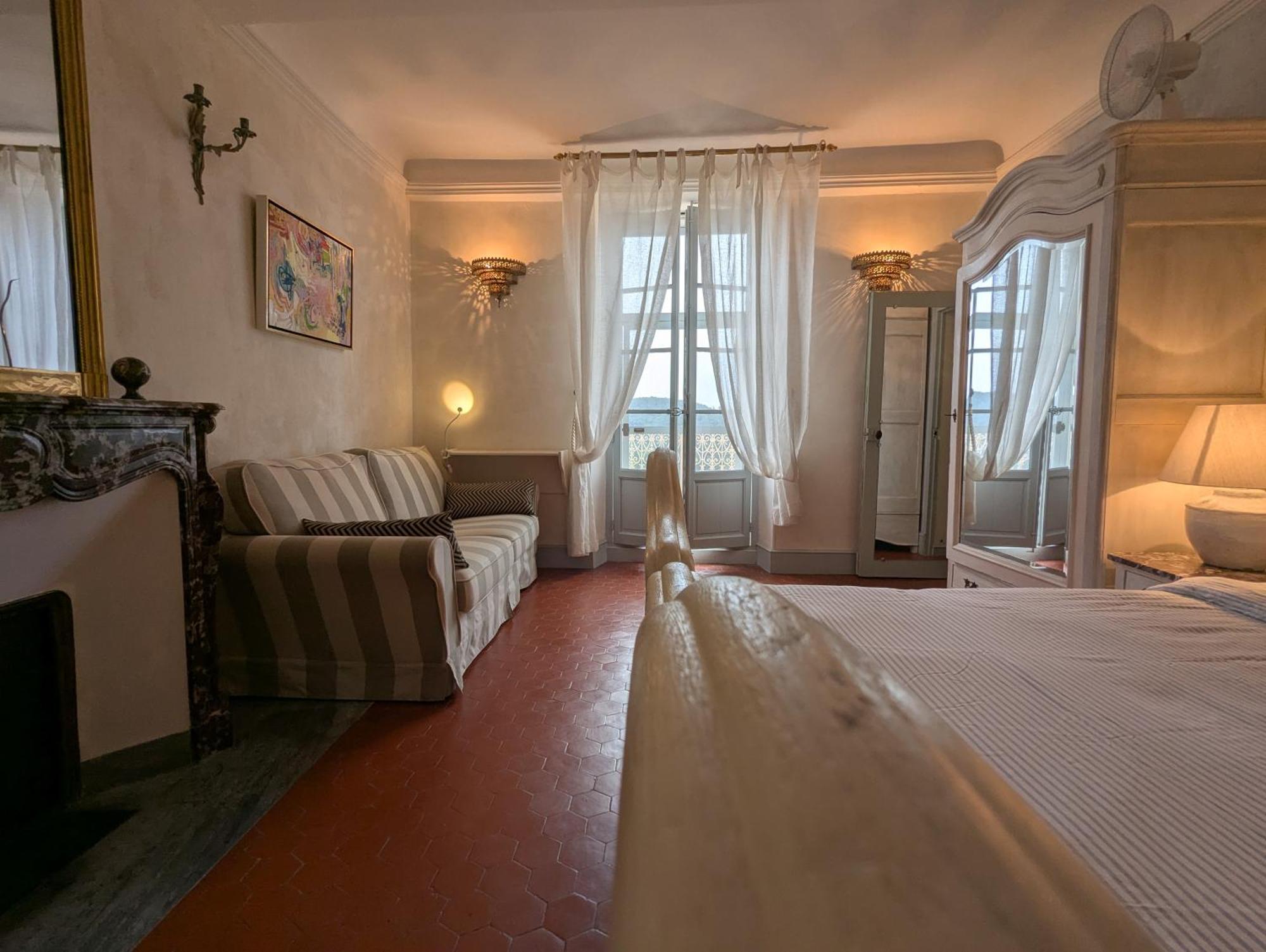 Les Chapeliers Bed & Breakfast Claviers Exterior photo