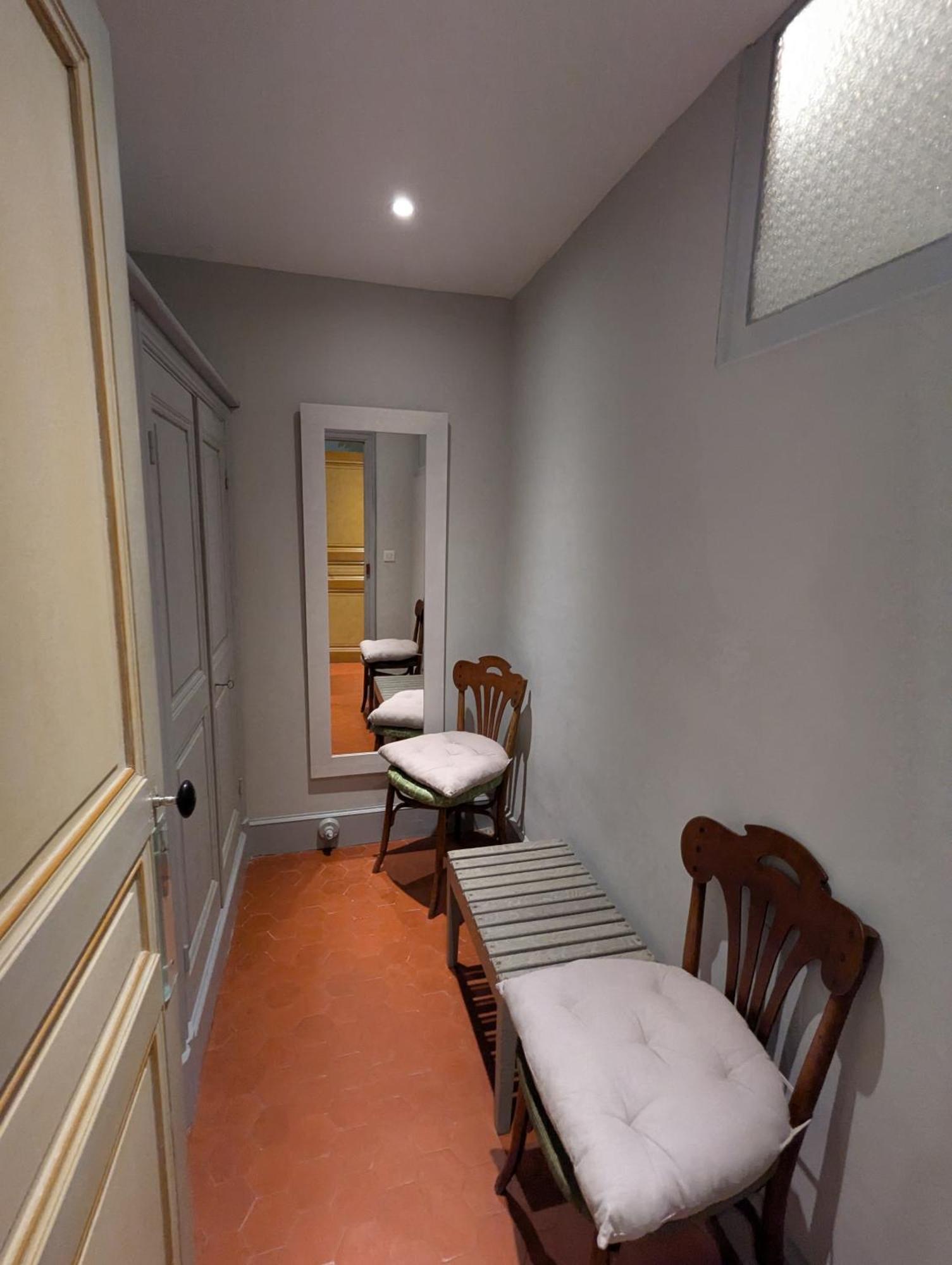 Les Chapeliers Bed & Breakfast Claviers Exterior photo